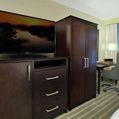 Hotel Doubletree By Hilton Newark Exterior foto
