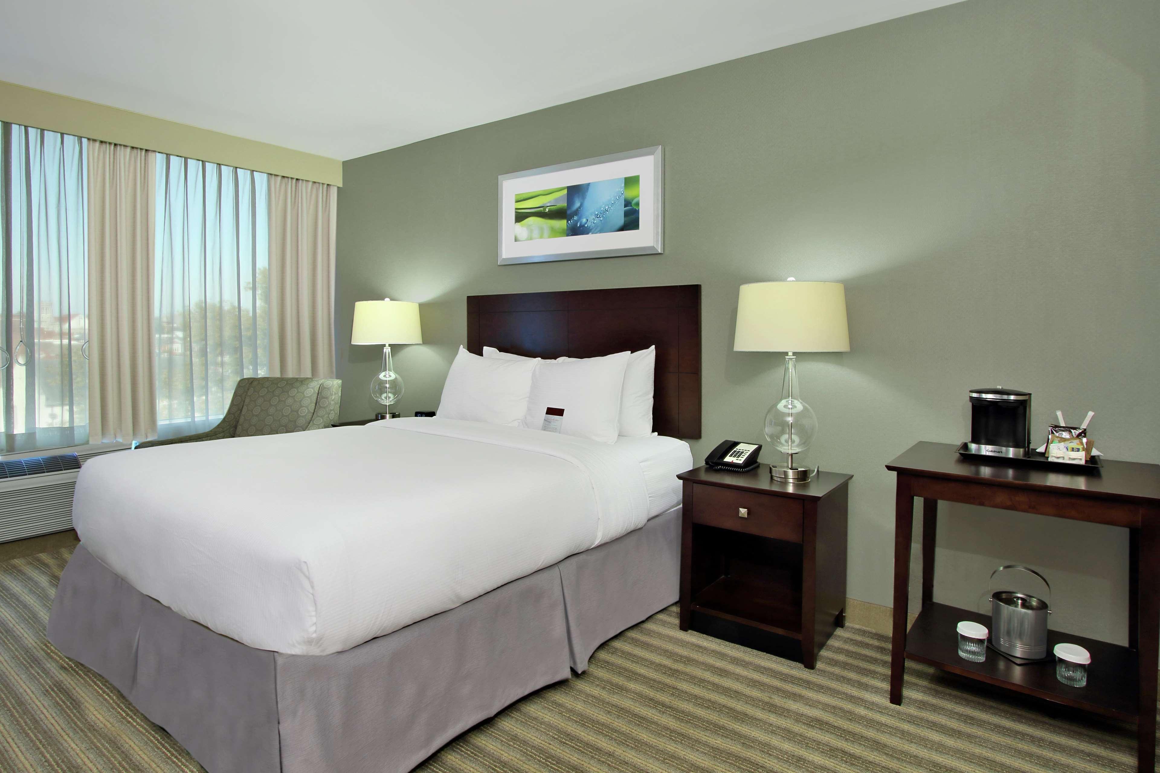 Hotel Doubletree By Hilton Newark Exterior foto
