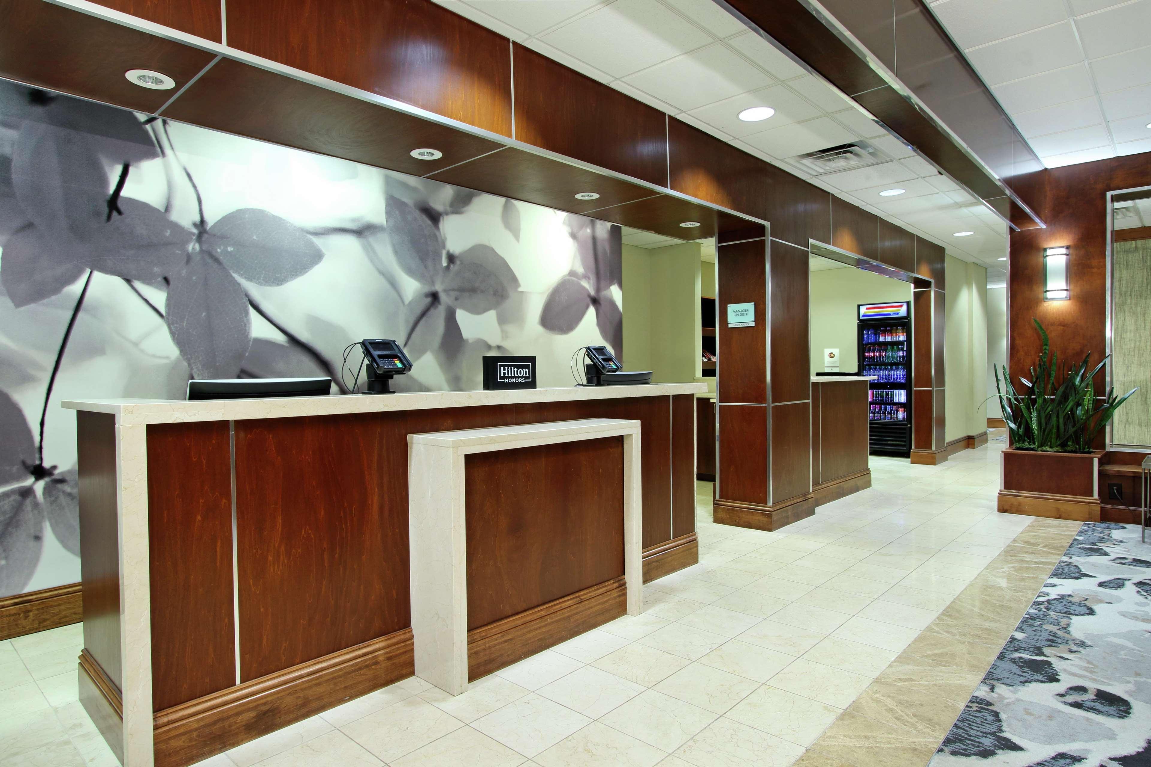 Hotel Doubletree By Hilton Newark Exterior foto