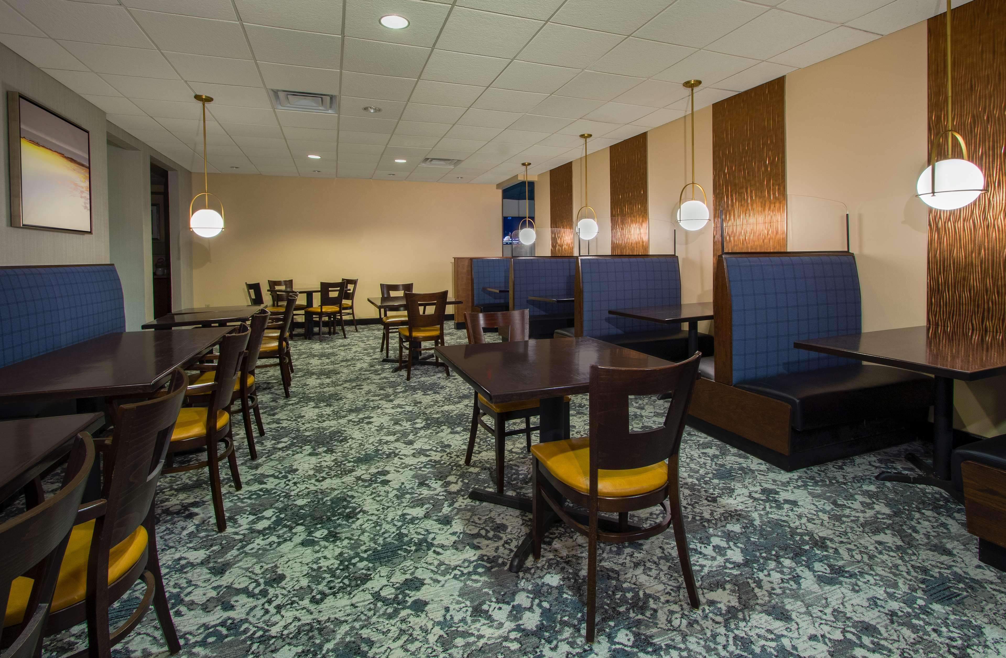 Hotel Doubletree By Hilton Newark Exterior foto